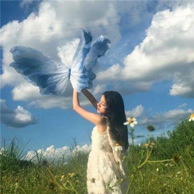 独家爆料：乐坛天后私下抽烟，工作室紧急辟谣，一夜之间